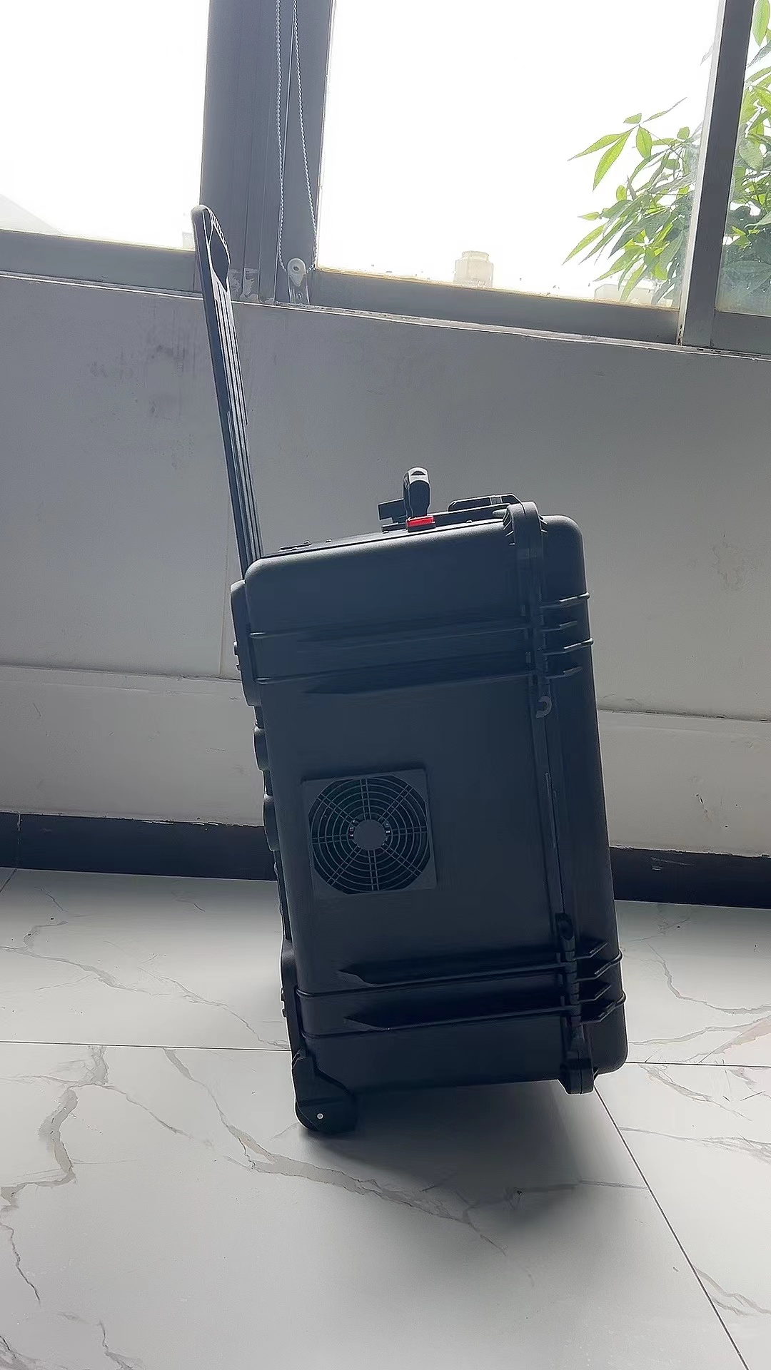 温岭手拉箱型移动通信干扰器